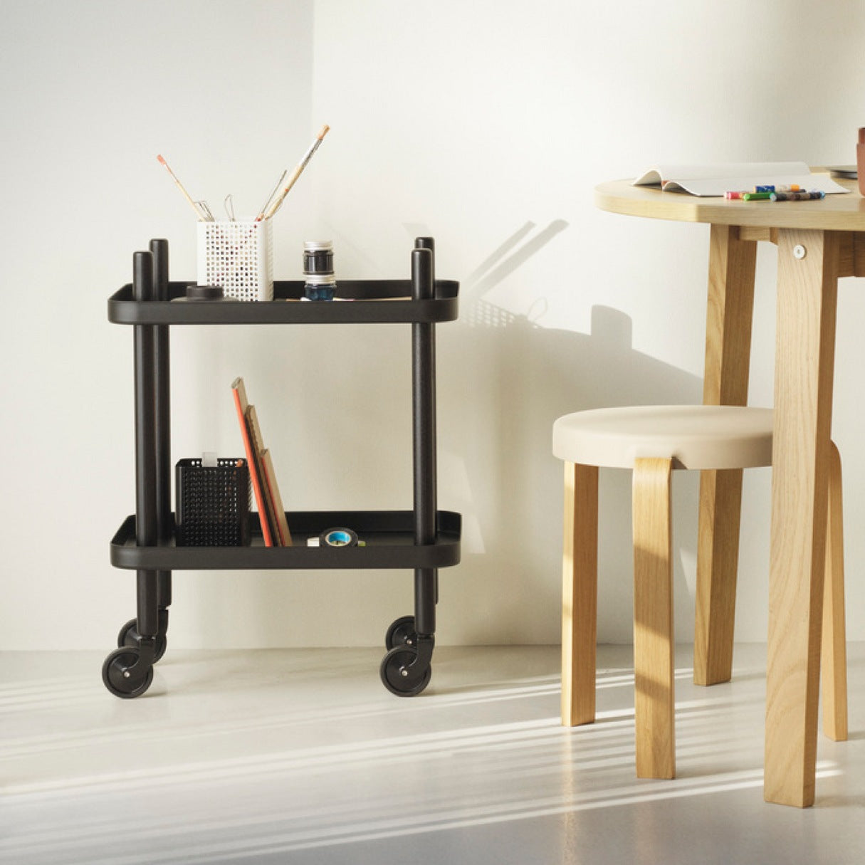 black_55ea70f1-e404-4023-a58e-da719ef8e20d Open Box - Block Trolley - Image 1